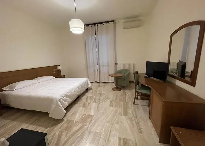 Otel Clementi 3*