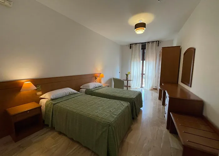 Clementi Otel